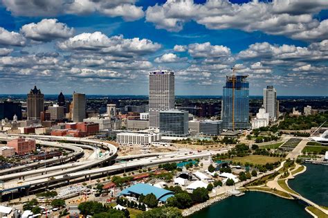 milwaukee skyscraper city